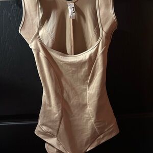 Maidenform Shapewear Bodysuit in Tan- size L